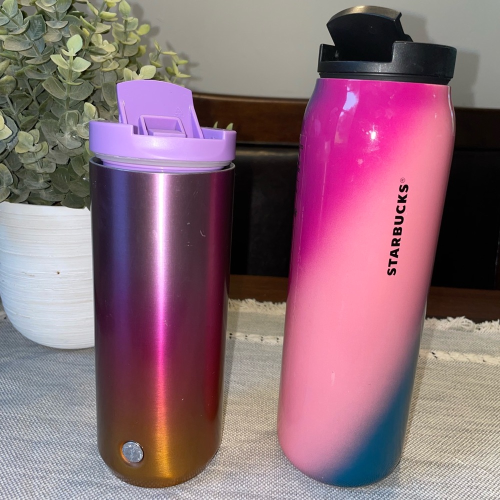 Lot of Starbucks cups
Minor scratches or wear